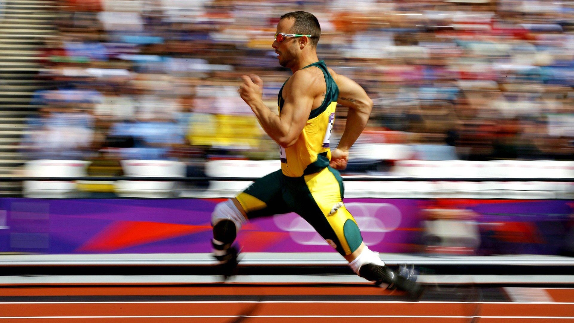 高尔强硬的突破能力，使袋鼠队进攻更具威胁